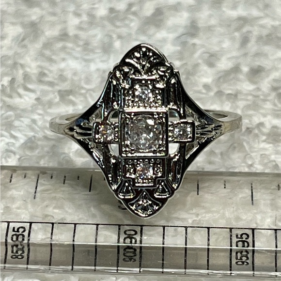 Romantic art deco style silver ring, sterling and clear rhinestones - Picture 10 of 11